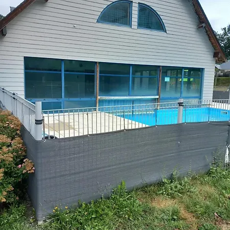 Bel Au Bord Du A Arreau, 40 M² Avec Piscine *