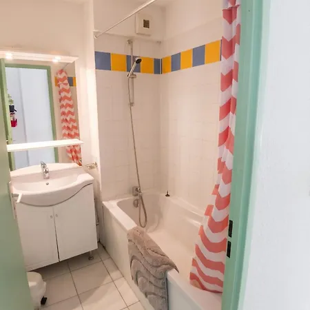Bel Au Bord Du A Arreau, 40 M² Avec Piscine Lägenhet