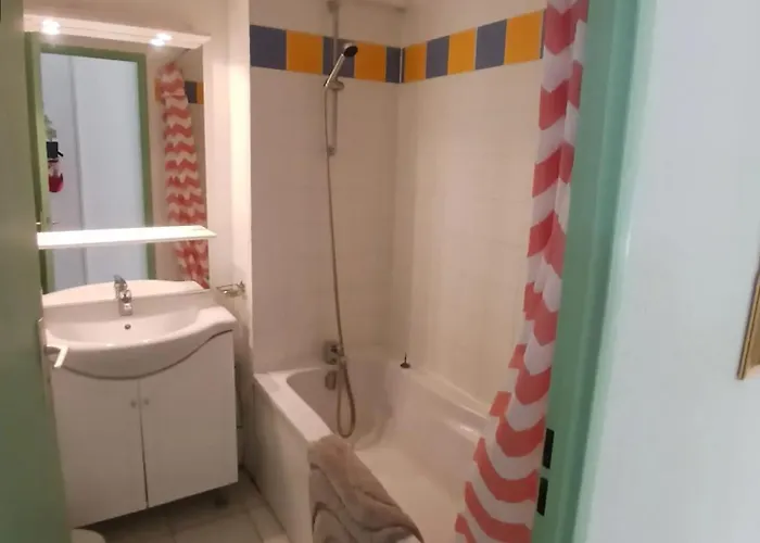 Bel Au Bord Du A Arreau, 40 M² Avec Piscine Апартаменты